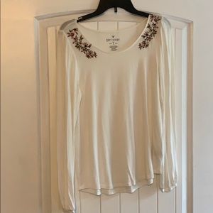 American Eagle cream top